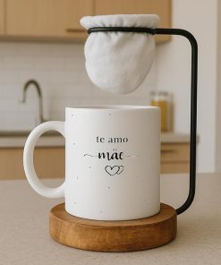 Kit Dia das Mães com Caneca “Te Amo Mãe” + Coador de Café Individual